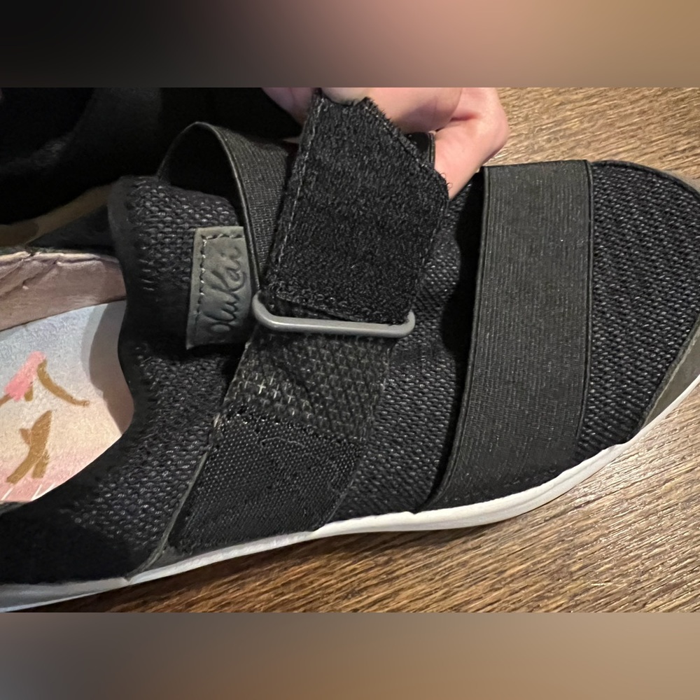 OluKai Womens Sneakers Mikilua Kako'o Slip On Elastic Straps Black Size 9 ⚡️ - Picture 8 of 9